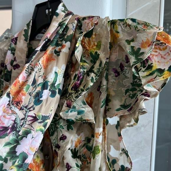 ALICE + OLIVIA Jeannie Floral Burnout Bow Collar Blouse - Picture 7 of 13